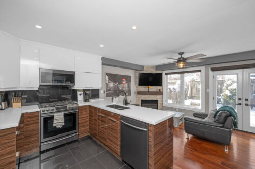 Open property gallery